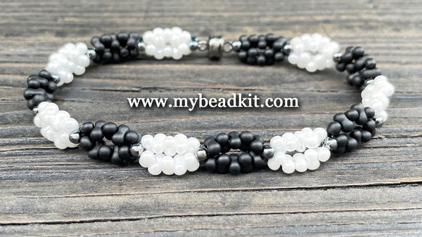 Berry Bead Bracelet Kit - Black & White –